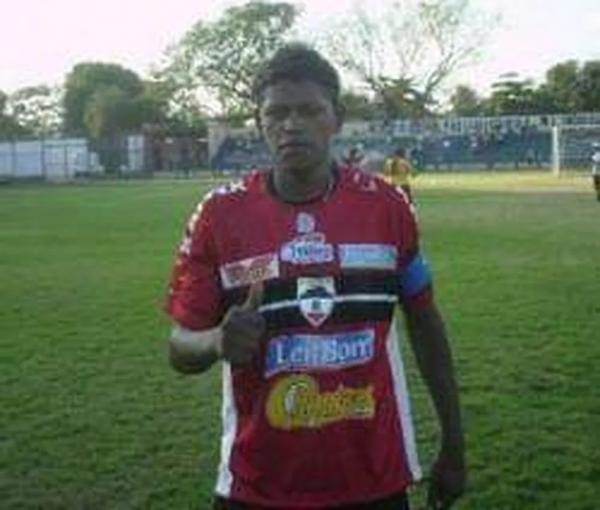  &Iacute;ndio, no come&ccedil;o da carreira no River-PI.(Imagem: Reprodu&ccedil;&atilde;o/Redes sociais )