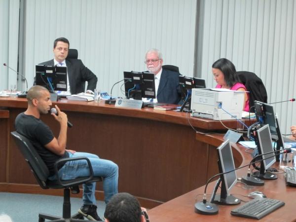 Emerson Sheik &eacute; sabatinado por auditores do STJD em sess&atilde;o na &uacute;ltima segunda-feira.(Imagem:Gustavo Rotstein)