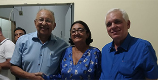 Beth Cuscuz recebe Themístocles para firmar sua pré-candidatura
