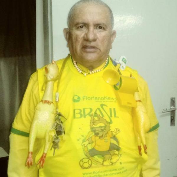 Repórter Amarelinho testa positivo para a Covid-19 pela terceira vez