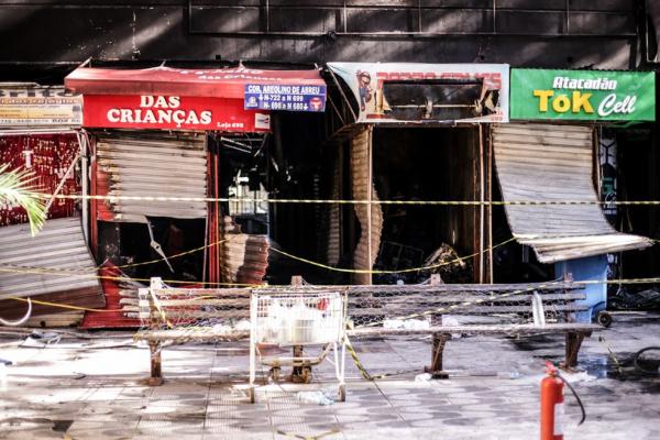 Inc&ecirc;ndio no Shopping da Cidade.(Imagem:R&ocirc;mulo Piauilino/Prefeitura de Teresina)