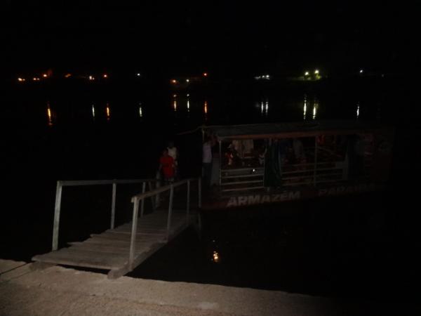 Canoa vira e dois ficam desaparecidos no Rio Parna&iacute;ba.(Imagem:FlorianoNews)
