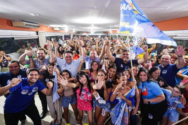 Ciro participa de eventos com multid&atilde;o e diz ter orgulho de ser o 