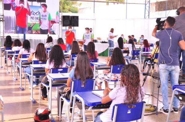 Enem reta final: na revisão professora dá dicas para a prova de humanas