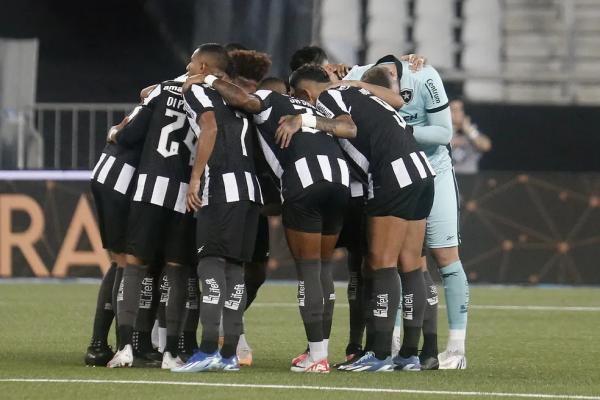 Clássico e confrontos diretos: Botafogo inicia semana mais importante do ano; veja cenários