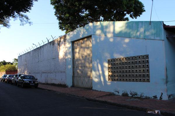 Com o dobro da capacidade, CEM aguarda reforma há seis meses