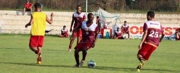 Zé Teodoro esboça equipe com João Paulo, André Beleza e base de 2015