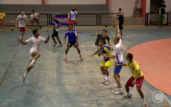 "Irmãos" batem rivais e se encontram na final do Piauiense de handebol