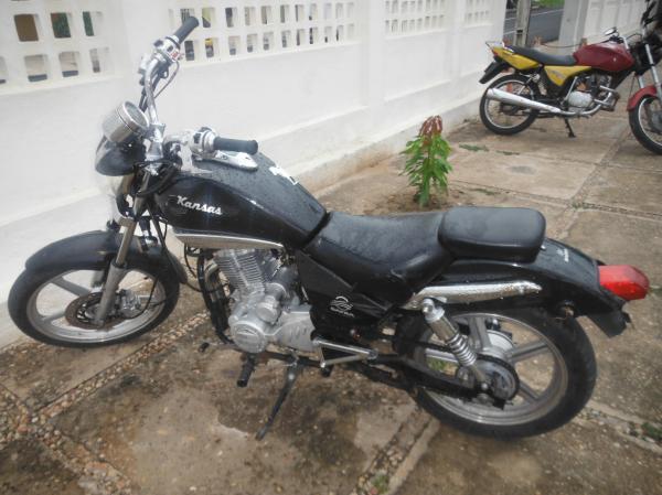 Encontrada moto abandonada e com a chave na igni&ccedil;&atilde;o em Floriano.(Imagem:FlorianoNews)