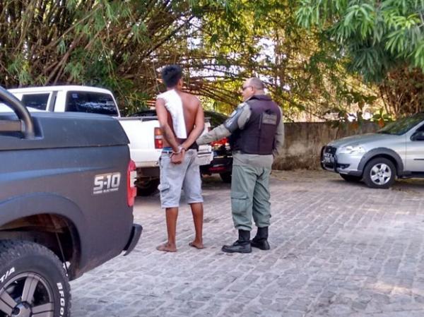 Homem é preso em flagrante após tentativa de assalto dentro da UFPI