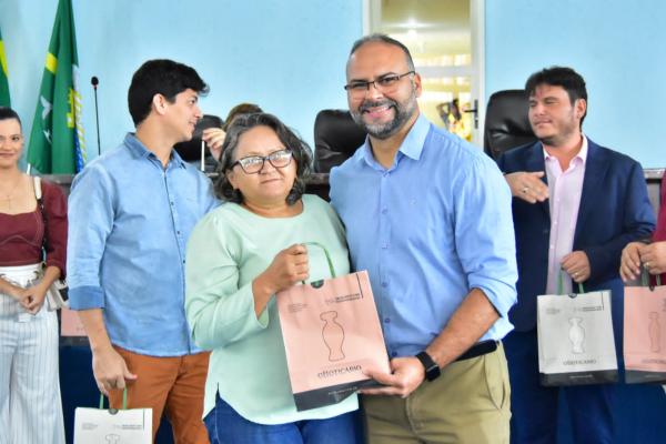 C&acirc;mara Municipal de Floriano oferece caf&eacute; da manh&atilde; em homenagem ao Dia da Mulher.(Imagem:CMF)