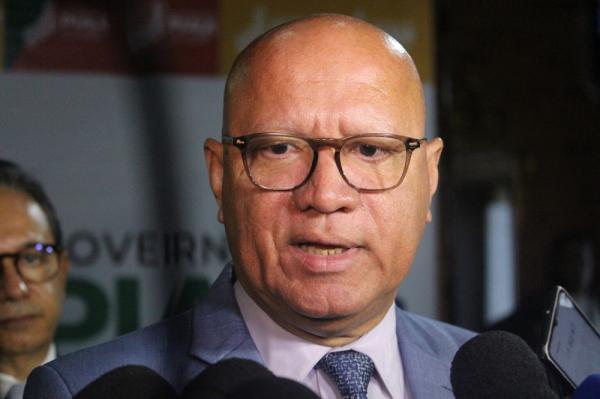 "Governador quer eleger os 10 deputados federais em 2026", diz Franzé Silva