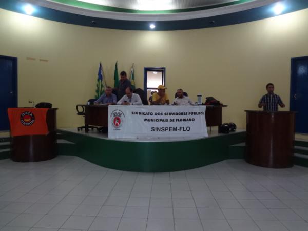 Assembleia geral do SINSPEM-FLO discute audi&ecirc;ncia com Poder P&uacute;blico Municipal.(Imagem:FlorianoNews)