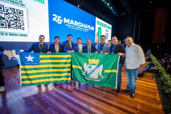 Câmara de Floriano conquista Troféu Destaque Nacional na 25ª Marcha dos Legislativos Municipais