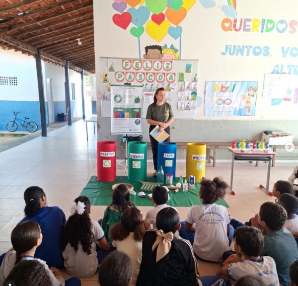 Circuito Educativo sobre Coleta Seletiva é iniciado nas escolas municipais de Floriano