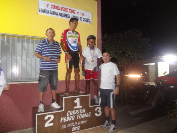 Realizada a 6ª edição da Corrida Ciclística Pedro Tomaz
