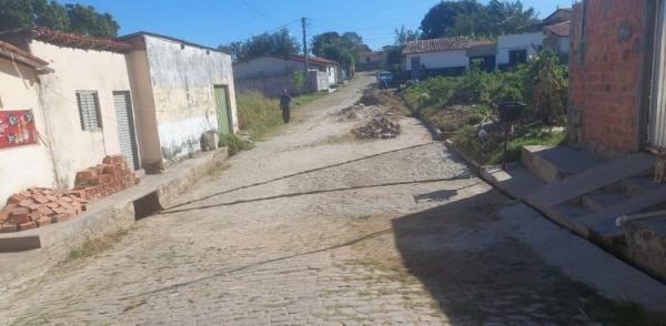 Prefeitura de Floriano realiza tapa-buracos em 12 bairros durante o mês de agosto.(Imagem:Divulgação)