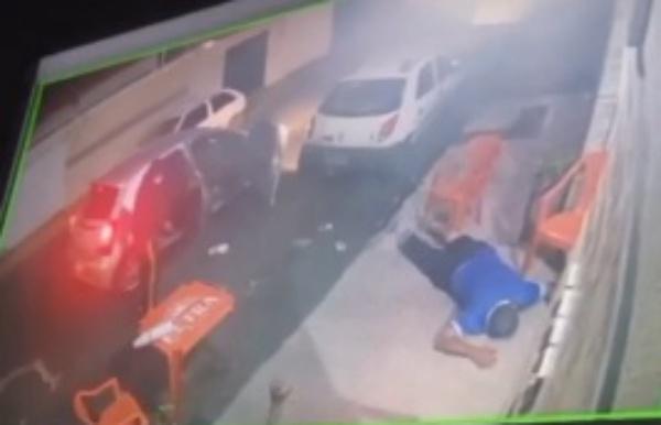 Bandidos armados fazem arrastão em bar da Zona Leste de Teresina