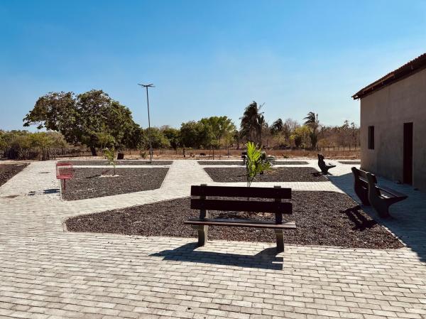 Comunidade na zona rural de Floriano ganha praça com recursos do OPA(Imagem:Ascom Seplan)