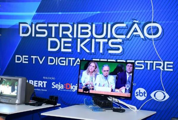 Floriano recebe a&ccedil;&atilde;o de distribui&ccedil;&atilde;o gratuita de kits de TV digital terrestre.(Imagem:Reprodu&ccedil;&atilde;o/Instagram)