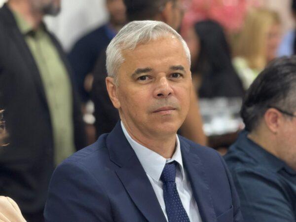 Arnaldo Brito, pr&oacute;-reitor de Ensino e Gradua&ccedil;&atilde;o da Uespi.(Imagem:Danilo Kelvin)