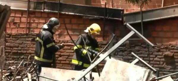Incêndio atinge galpão de sucata na Zona Norte de Teresina e bombeiros são acionados