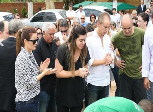 Vel&oacute;rio de Luc&iacute;dio Portella re&uacute;ne fam&iacute;lia e autoridades na Assembleia Legislativa.(Imagem:Cidadeverde.com)