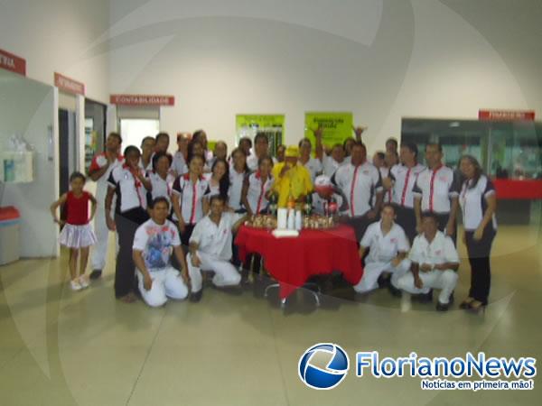 Cajueiro Motos comemora anivers&aacute;rio de seus colaboradores.(Imagem:FlorianoNews)
