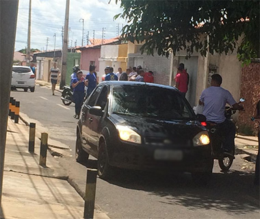 Tiroteio termina com assaltante morto e passageiro ferido no Mocambinho