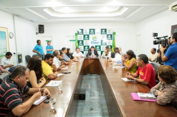Governo propõe reajuste de 11,36% para professores