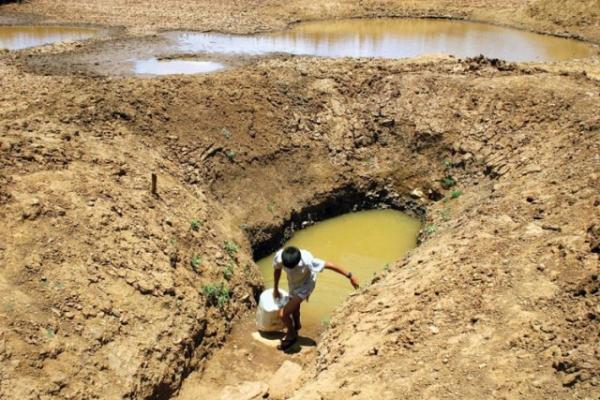 Com 50% das barragens com n&iacute;vel cr&iacute;tico, governo refor&ccedil;a racionamento.(Imagem:Cidadeverde.com)