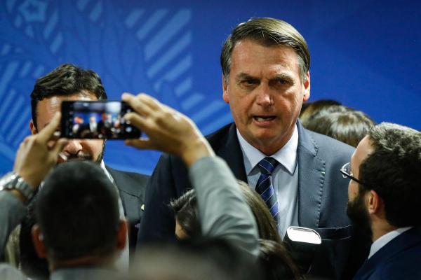 Bolsonaro diz que veta extensão do auxílio se Congresso insistir em R$ 600