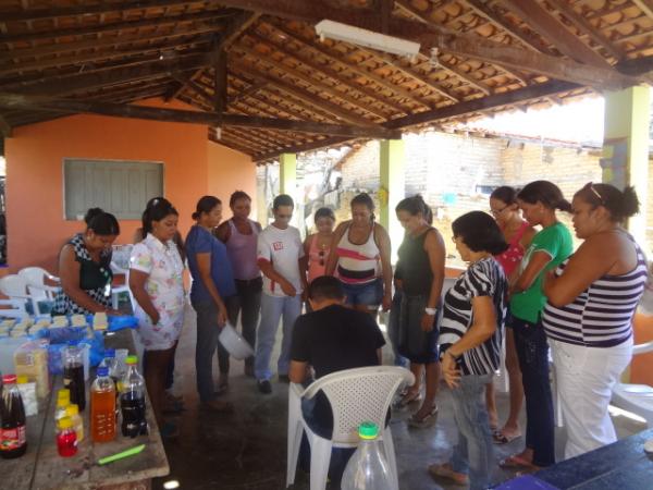 Associa&ccedil;&atilde;o de Moradores realiza curso de produtos de limpeza.(Imagem:FlorianoNews)