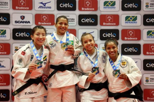 Sarah Menezes volta a competir com 48kg e é campeã do Troféu Brasil