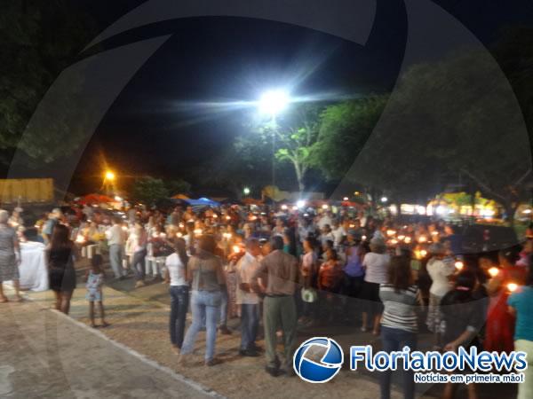 Prociss&atilde;o e missa encerram festejos de Santa Cruz em Floriano.(Imagem:FlorianoNews)