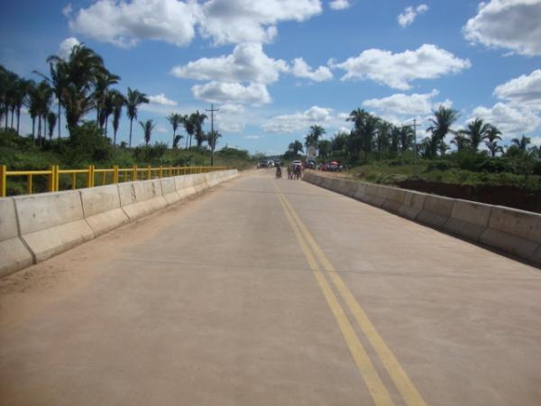 Ponte no munic&iacute;pio de Francisco AYres(Imagem:FlorianoNews)