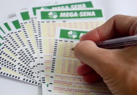 Mega-Sena acumula e prêmio vai a R$ 35 milhões