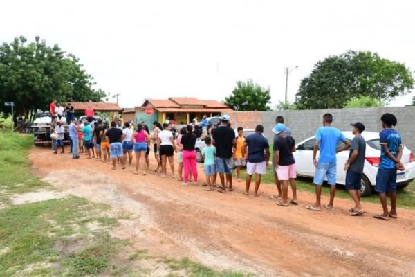 Prefeitura de Floriano realiza entrega de cestas básicas a famílias das zonas urbana e rural(Imagem:Secom)