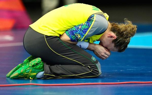 Novo apagão e fim do sonho: Brasil perde para a Noruega no handebol