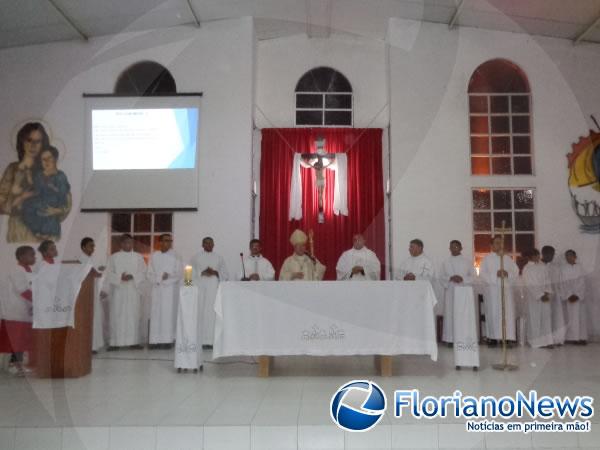 Padre Nilfr&acirc;nio toma posse na Par&oacute;quia Senhora Sant'Ana em Floriano.(Imagem:FlorianoNews)