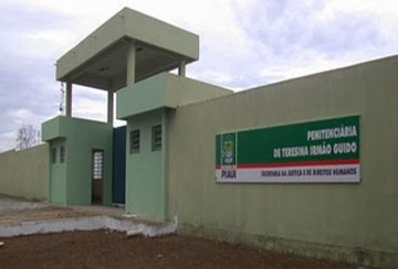 Grupo é preso ao entrar com drogas nas partes íntimas na Irmão Guido