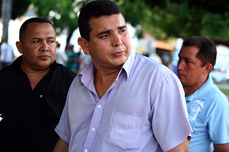 PMs fazem manifestação e pedem salários iguais aos da polícia civil