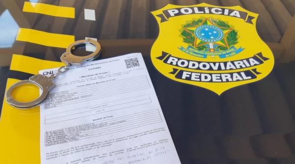 Idoso foragido da justiça por tráfico de drogas é preso em Picos