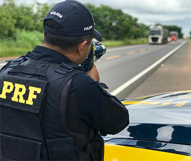 Mais de 1 mil condutores foram multados pela PRF no Piauí