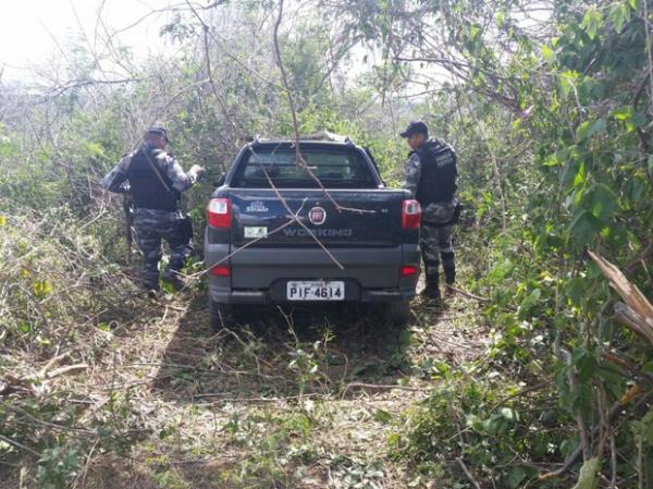 Com roupas do exército, bando assalta lotérica e comércio no Piauí