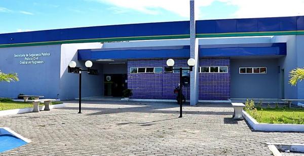 Mulher é presa por tráfico durante cumprimento de mandado de busca em Luís Correia, litoral do Piauí