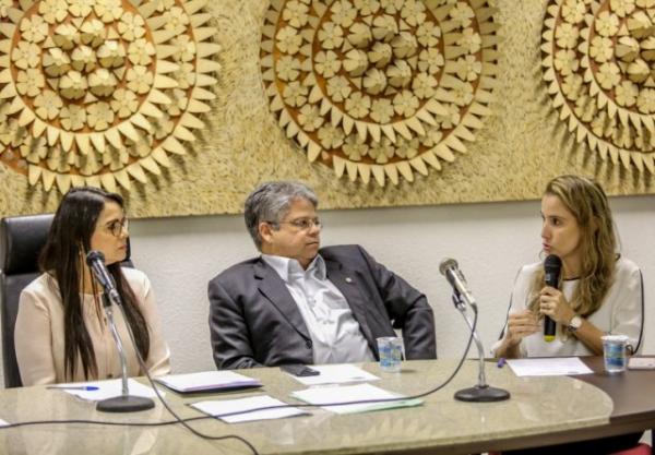 Oposição quer ser informada antes da vigência de reajuste de planos de saúde