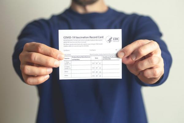 MPT recomenda exigir comprovante de vacinação no ambiente de trabalho