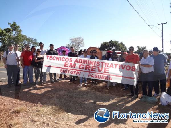 UFPI e IFPI realizaram manifestação pública em Floriano