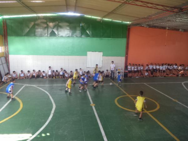 Torneio de futebol comemora anivers&aacute;rio da Escola Pequeno Pr&iacute;ncipe.(Imagem:FlorianoNews)